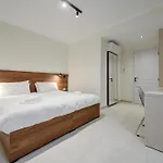 Juliet Residence, 3 , Your Away From In By Sf Homes דירה *