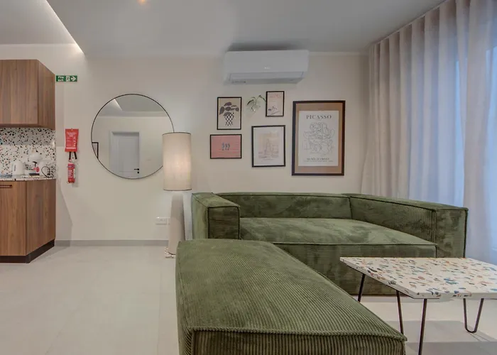 Juliet Residence, 3 , Your Away From In By Sf Homes 아파트 *