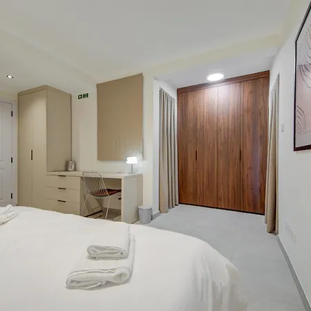 Apartamento Juliet Residence, 3 , Your Away From In By Sf Homes *