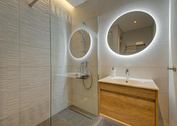 Daire Juliet Residence, 3 , Your Away From In By Sf Homes *